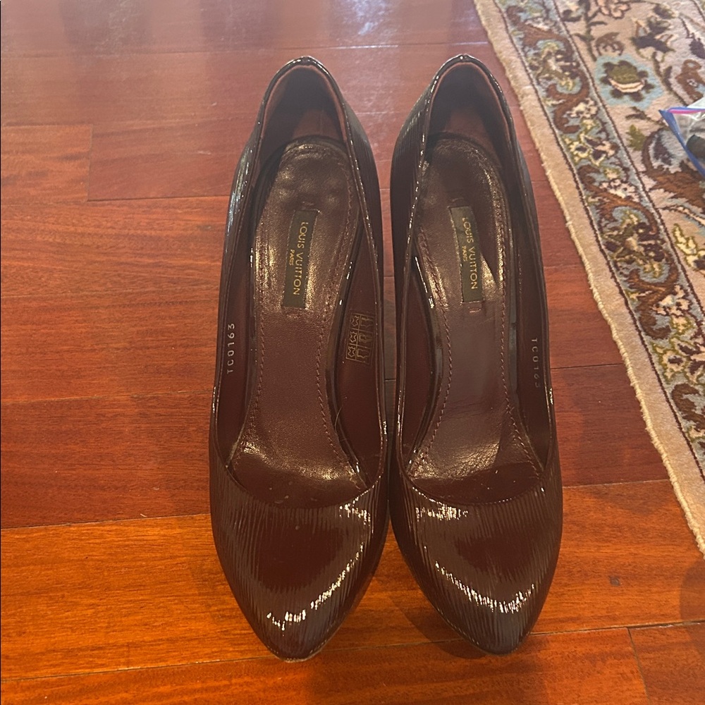 Louis Vuitton Burgandy Patent Heels